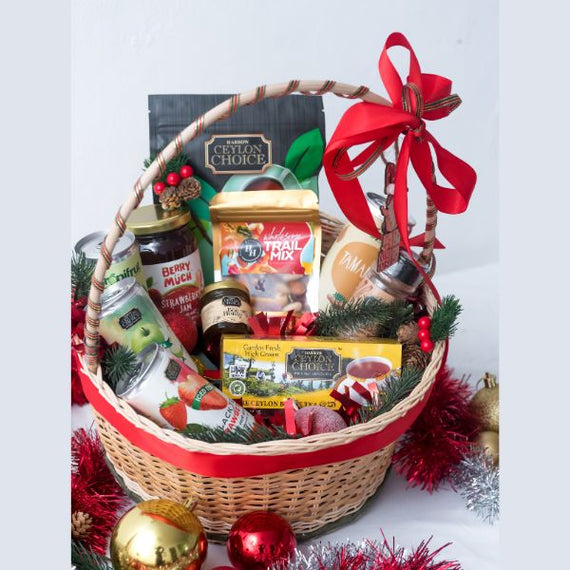 Classic Festive Treats - Christmas Hamper